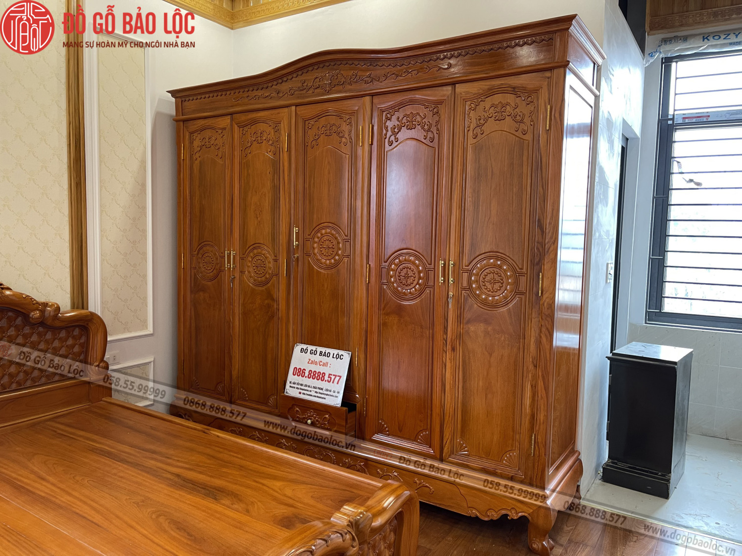 Tủ Áo Gỗ Gõ 5 Cánh - Mẫu Đồng Tiền