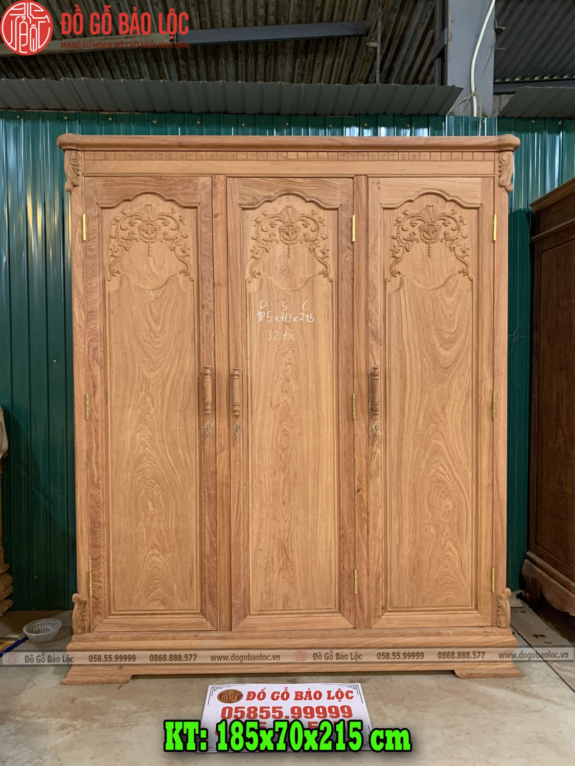 Tủ Áo Mẫu 3 Cánh Gỗ Hương Đá - Mẫu Đồng Tiền