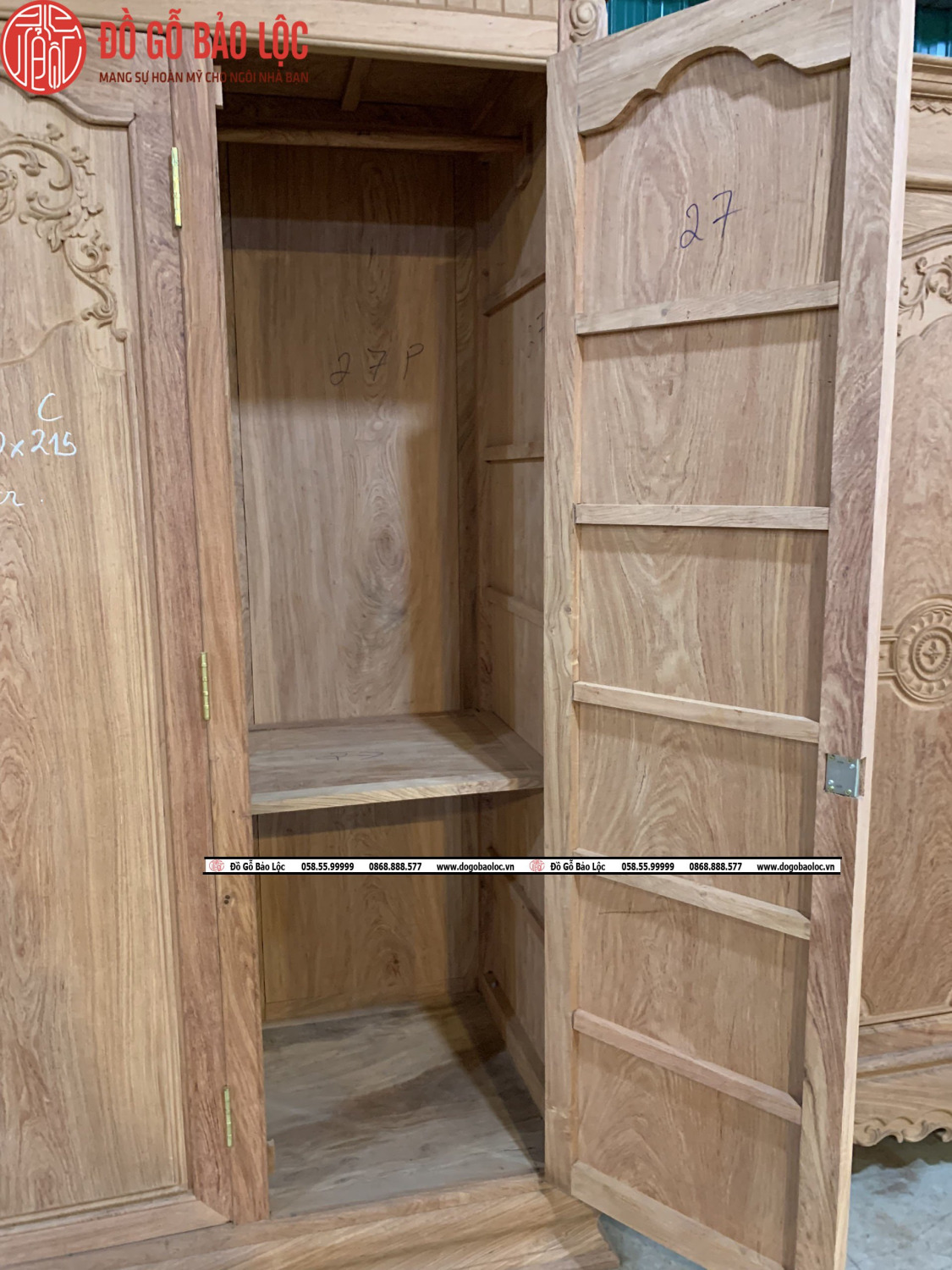 Tủ Áo Mẫu 3 Cánh Gỗ Hương Đá - Mẫu Đồng Tiền